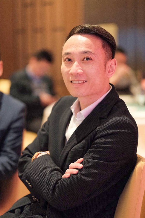 股票配资网官网 科曼共享专访金耀翔：跨界医疗见真章 蓝天白云画长志